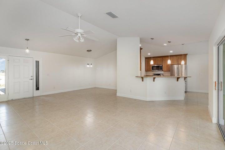 Large Open Concept Great Room...