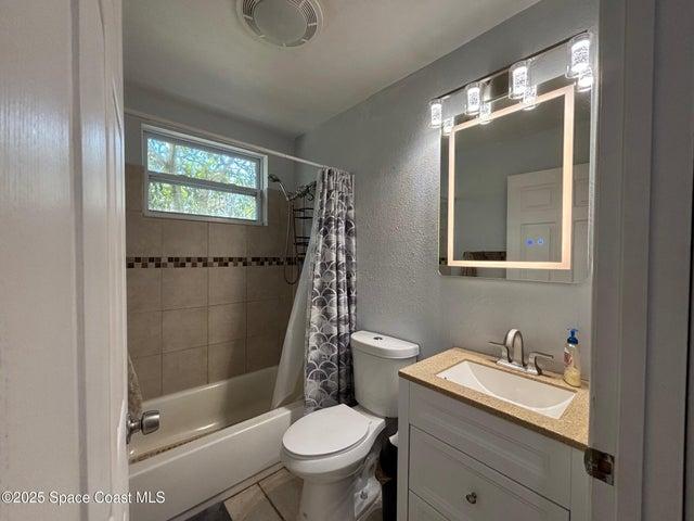 9590 Primrose Drive, Micco, FL, 32976 photo 11
