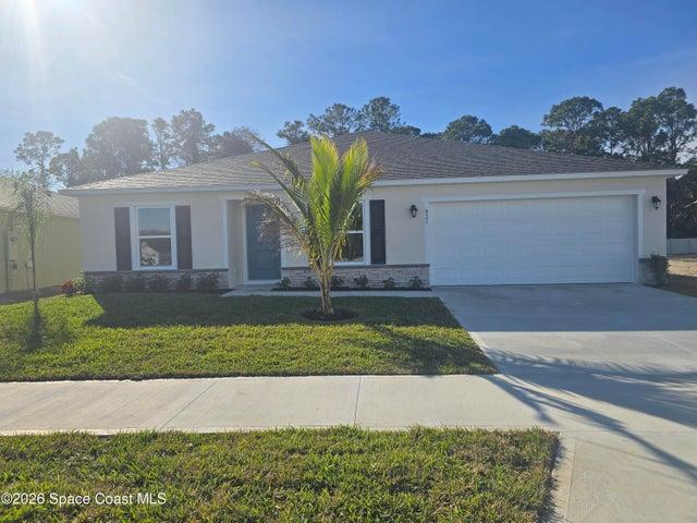 921 SW Richmond Circle SW, Palm Bay