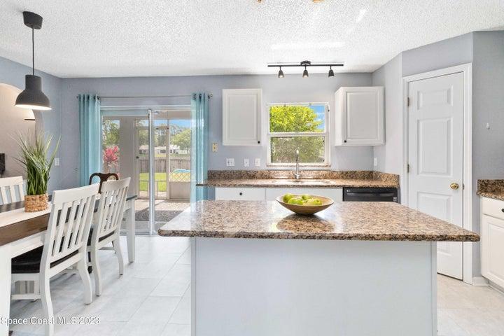 1531 Vista Lake Circle, Melbourne, FL, 32904 photo 18