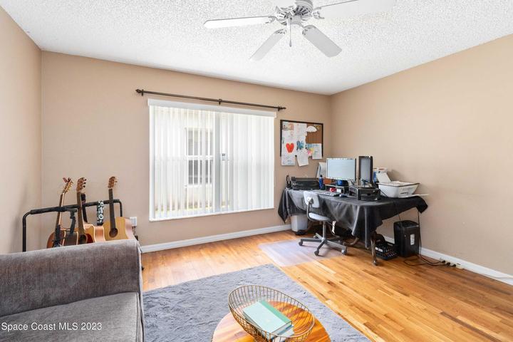Easily convert to 5th bedroom