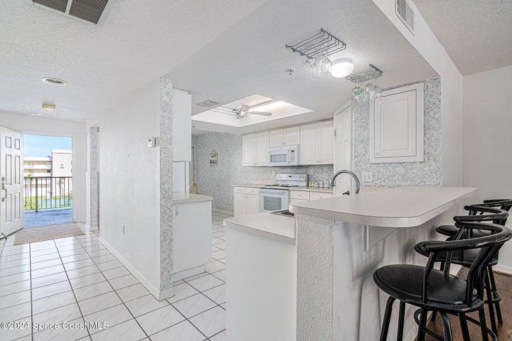 601 Shorewood Drive G402, Cape Canaveral, FL, 32920 photo 4