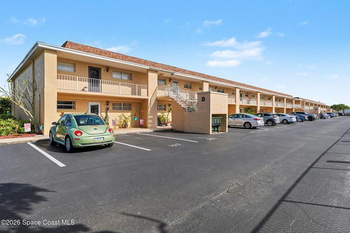 2135 N Courtenay Parkway 217, Merritt Island