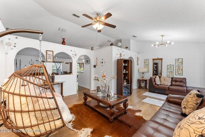 398 Taunton Road SW, Palm Bay, FL, 32908 photo 6