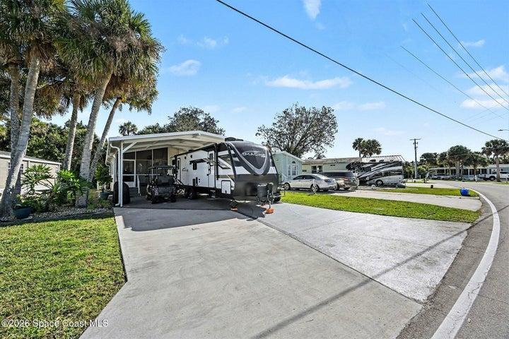 302 Plantation Drive, Titusville, FL, 32780 photo 6