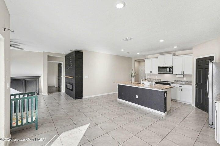 7539 Tourmaline Drive, Grant, FL, 32949 photo 9
