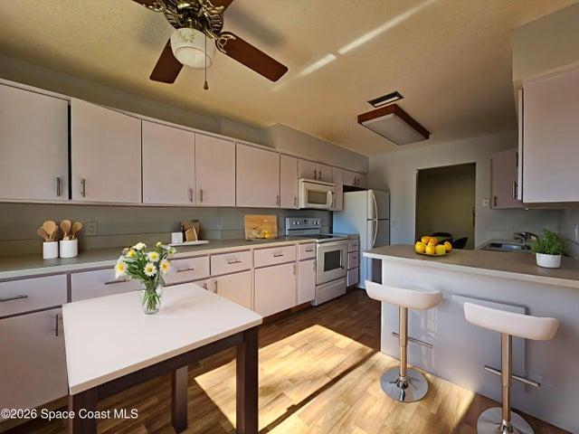 9002 Brighton Court 2e, West Melbourne, FL, 32904 photo 5
