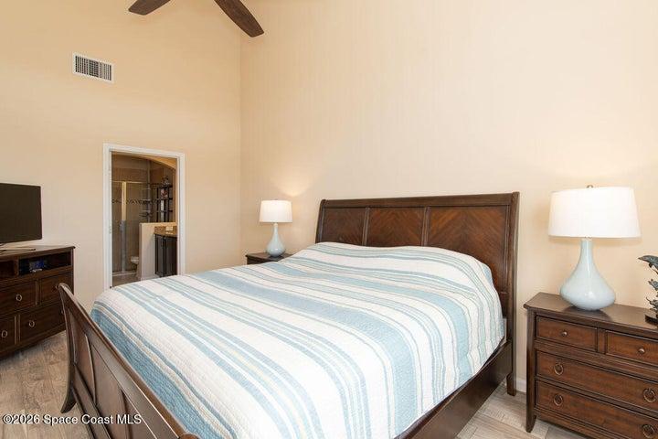 Large suite with ensuite bathroom access.