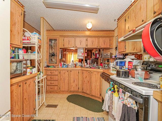 37 Sapphire Street, Melbourne, FL, 32904 photo 13