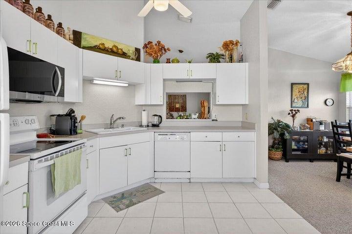 1810 Waterford Drive 6, Vero Beach, FL, 32966 photo 7