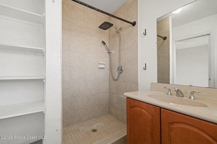 Full Bath 1