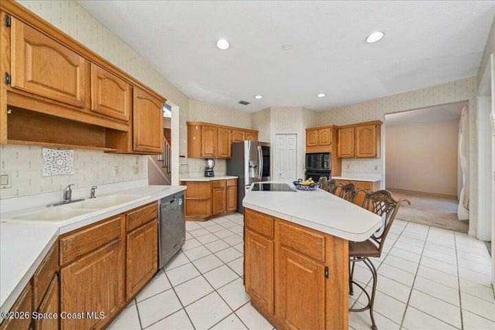 594 Hummingbird Drive, Indialantic, FL, 32903 photo 9