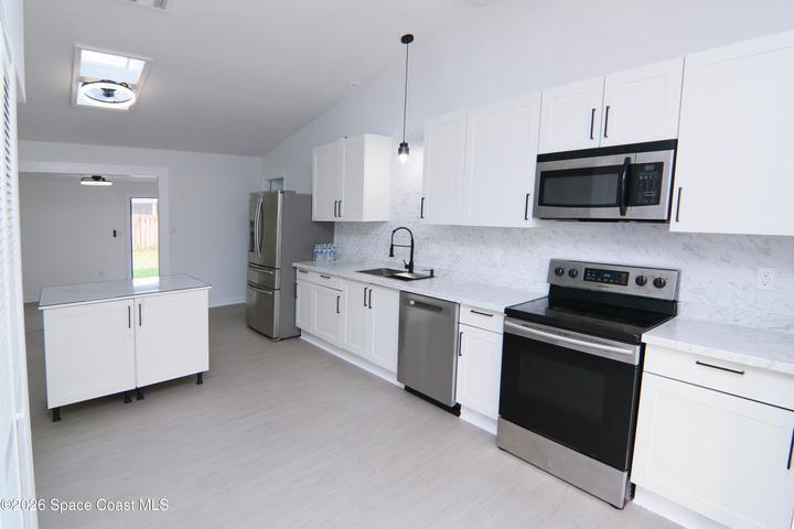 711 Kempten Street NW, Palm Bay, FL, 32907 photo 3