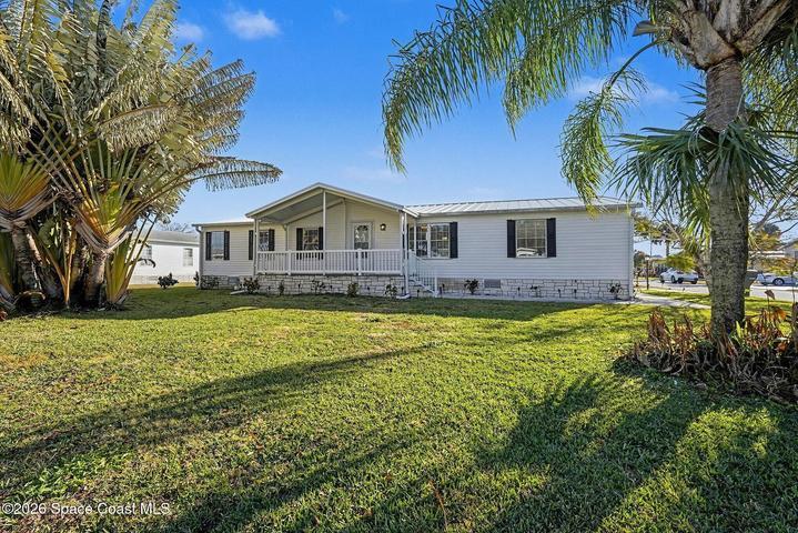 926 Laurel Circle, Barefoot Bay, FL, 32976 photo 2
