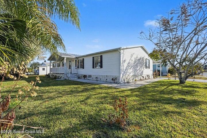 926 Laurel Circle, Barefoot Bay, FL, 32976 photo 5