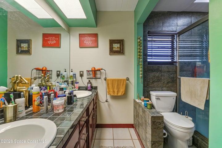 951 Pembroke Avenue NE, Palm Bay, FL, 32907 photo 36