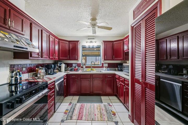 951 Pembroke Avenue NE, Palm Bay, FL, 32907 photo 30