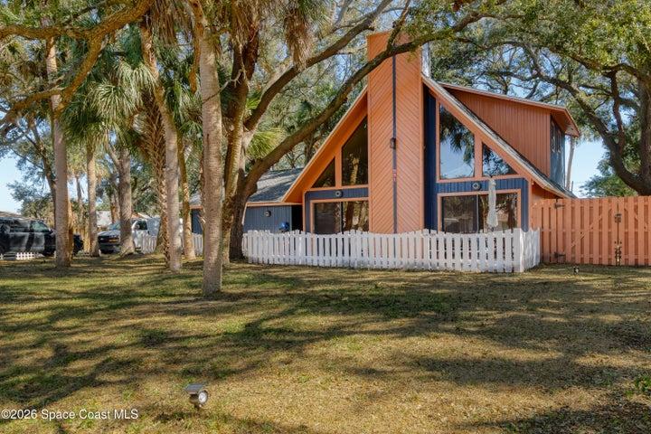 951 Pembroke Avenue NE, Palm Bay, FL, 32907 photo 2