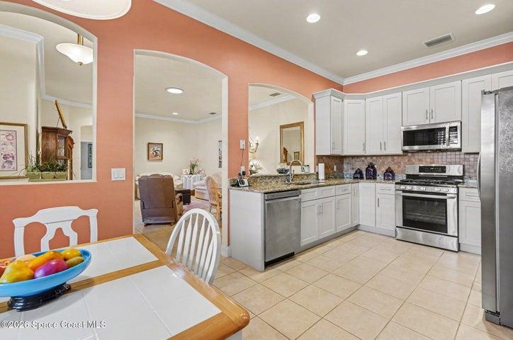 Kitchen and Kitchette