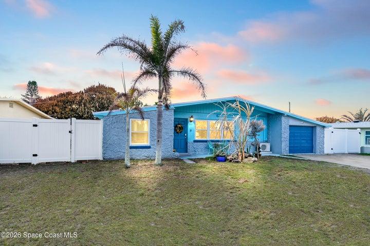251 Avenida Del Sol, Indialantic