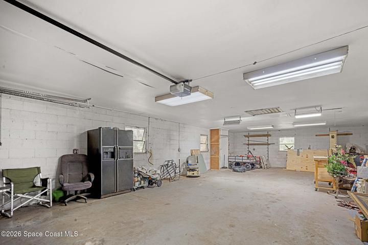 Detached Garage