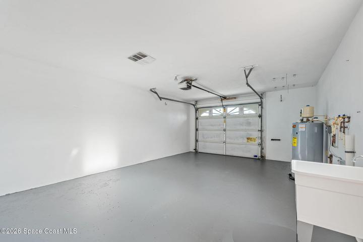 1 car garage