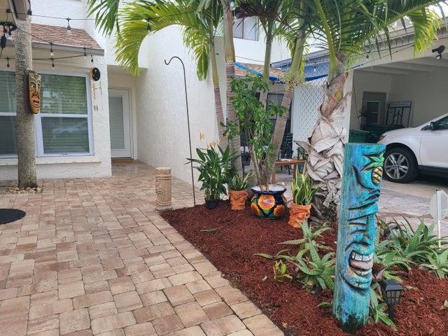 517 Summerset Court, Indian Harbour Beach, FL, 32937 photo 4