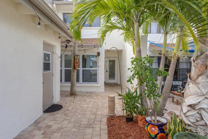 517 Summerset Court, Indian Harbour Beach, FL, 32937 photo 5