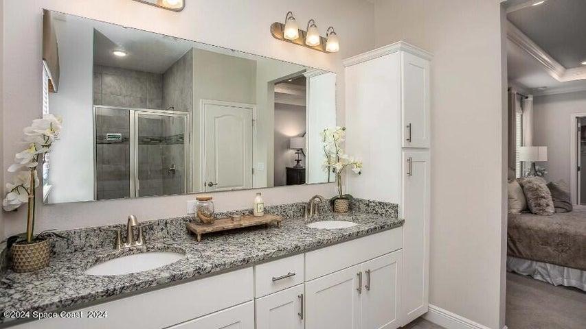 Model Home - Actual features may vary.