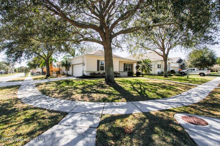 513 Hollow Glen Drive, Titusville, FL, 32780 photo 2