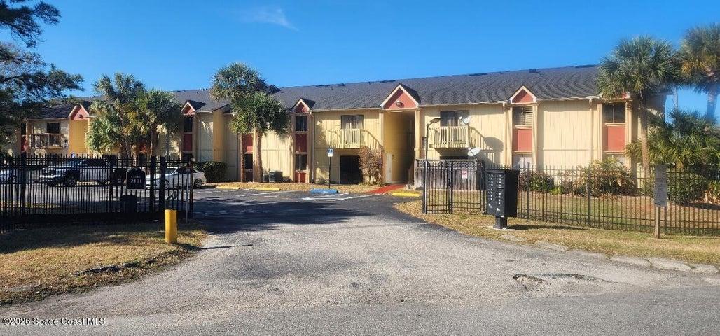 2101 Forest Knoll Drive NE 01-205, Palm Bay