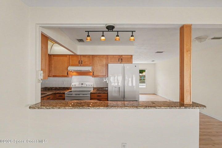 Breakfast bar in the kitchen