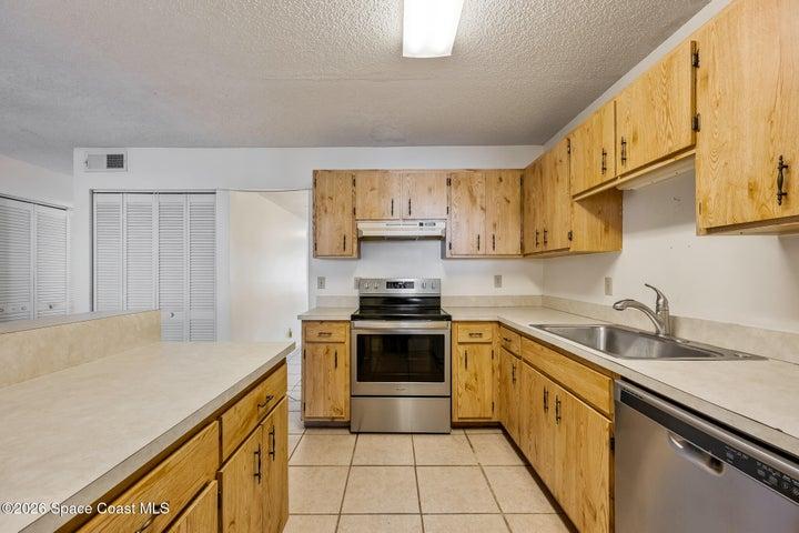 2016 Manor Drive NE, Palm Bay, FL, 32905 photo 6