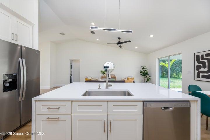 1085 Tahiti Avenue SE, Palm Bay, FL, 32909 photo 10