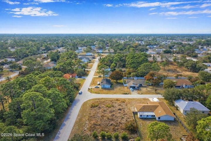1085 Tahiti Avenue SE, Palm Bay, FL, 32909 photo 2