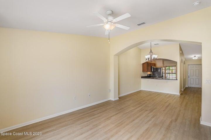 1265 Luminary Circle 105, Melbourne, FL, 32901 photo 4