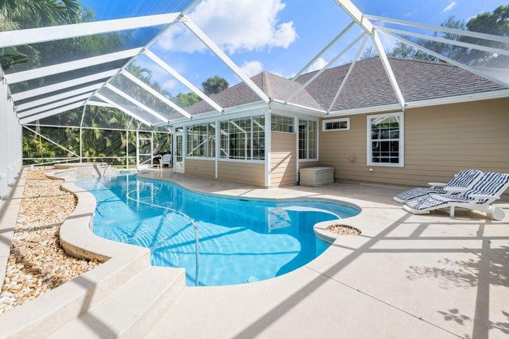 Gorgeous pool home