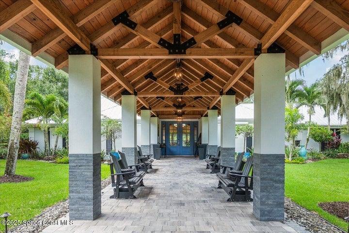 5685 Lake Washington Road, Melbourne