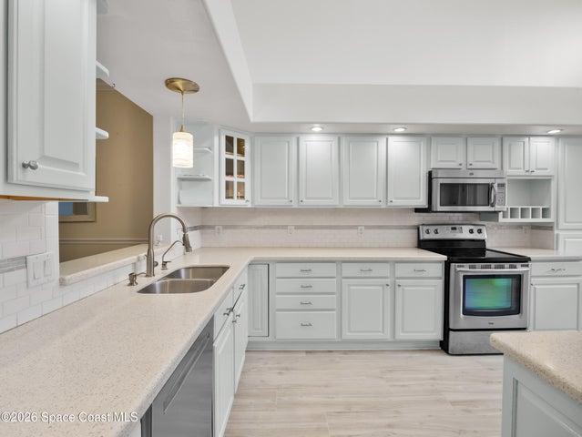 14 Marina Isles Boulevard B, Indian Harbour Beach, FL, 32937 photo 13