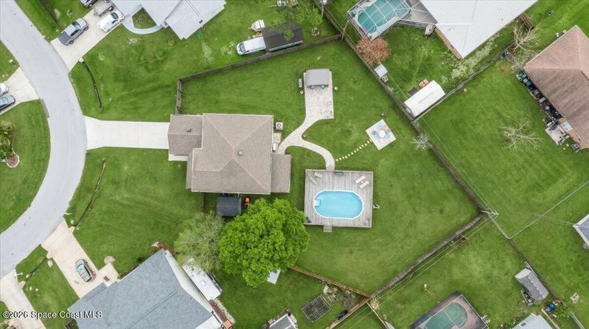 Fully fenced yard .33 acre