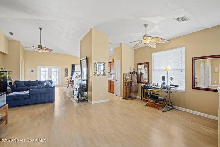 1065 Venetian Drive 205, Melbourne, FL, 32904 photo 4