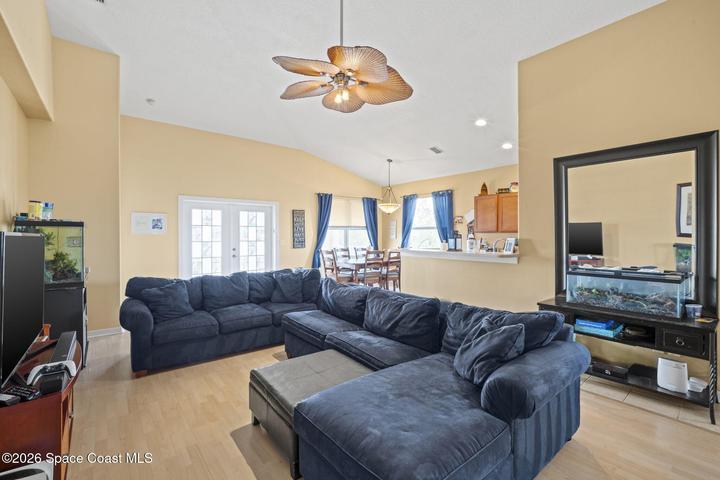 1065 Venetian Drive 205, Melbourne, FL, 32904 photo 2