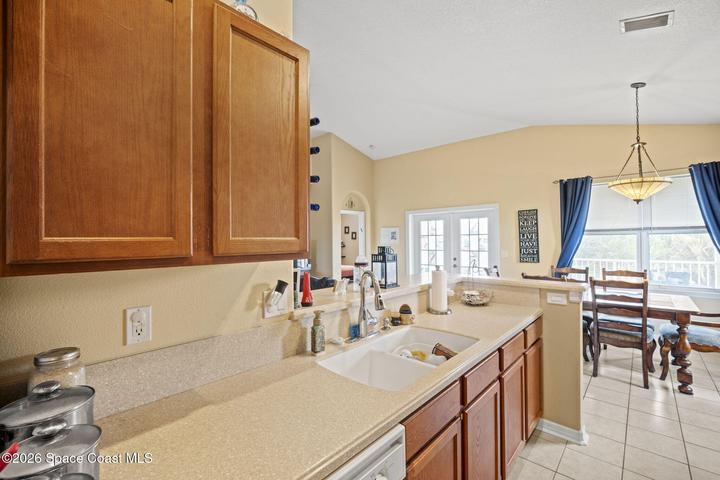 1065 Venetian Drive 205, Melbourne, FL, 32904 photo 8