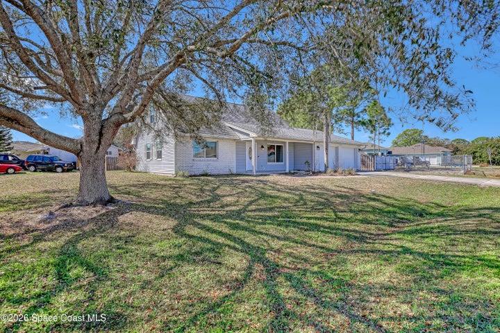 1074 Castile Road SE, Palm Bay, FL, 32909 photo 3