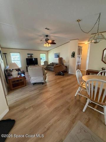 Living Rm