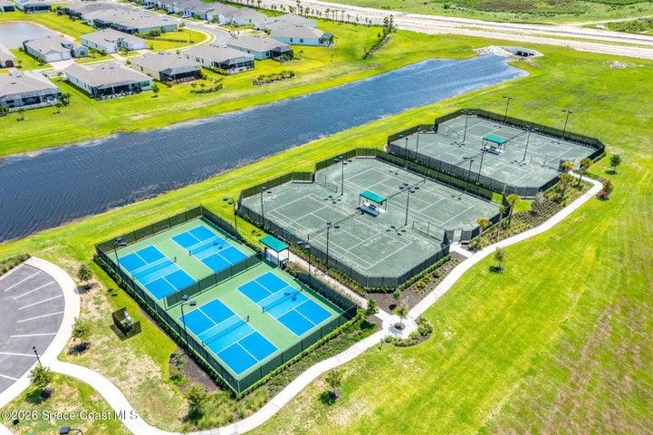 Tennis and pickleball courts
