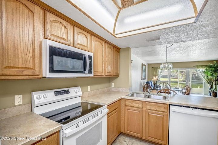 1595 N Atlantic Avenue 110, Cocoa Beach, FL, 32931 photo 4