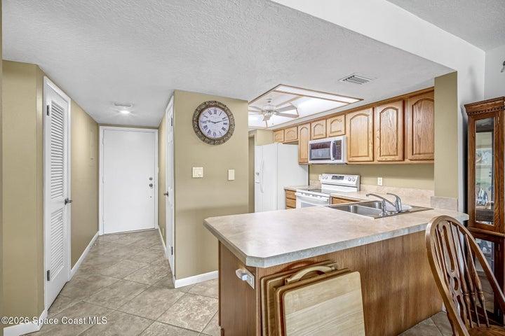 1595 N Atlantic Avenue 110, Cocoa Beach, FL, 32931 photo 11