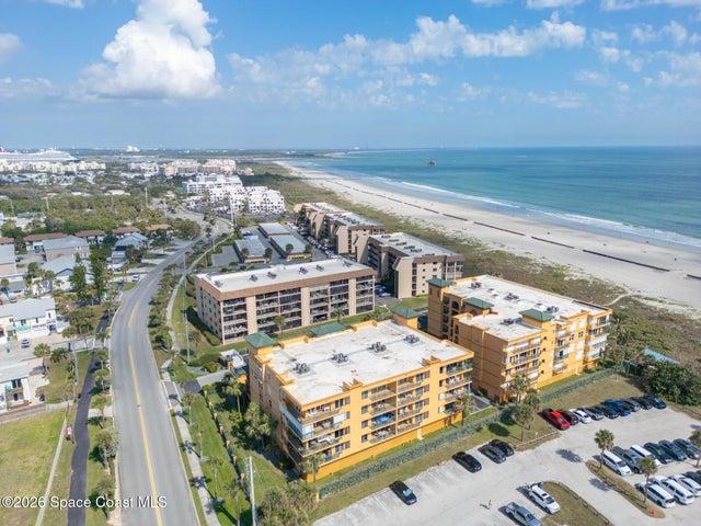 Minutes to Port Canaveral Cruise Terminal, Shopping & Dining