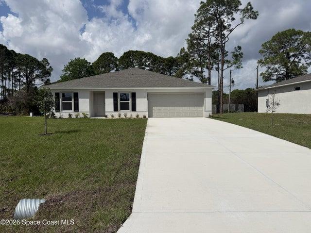 1262 Heitzman Avenue SW, Palm Bay